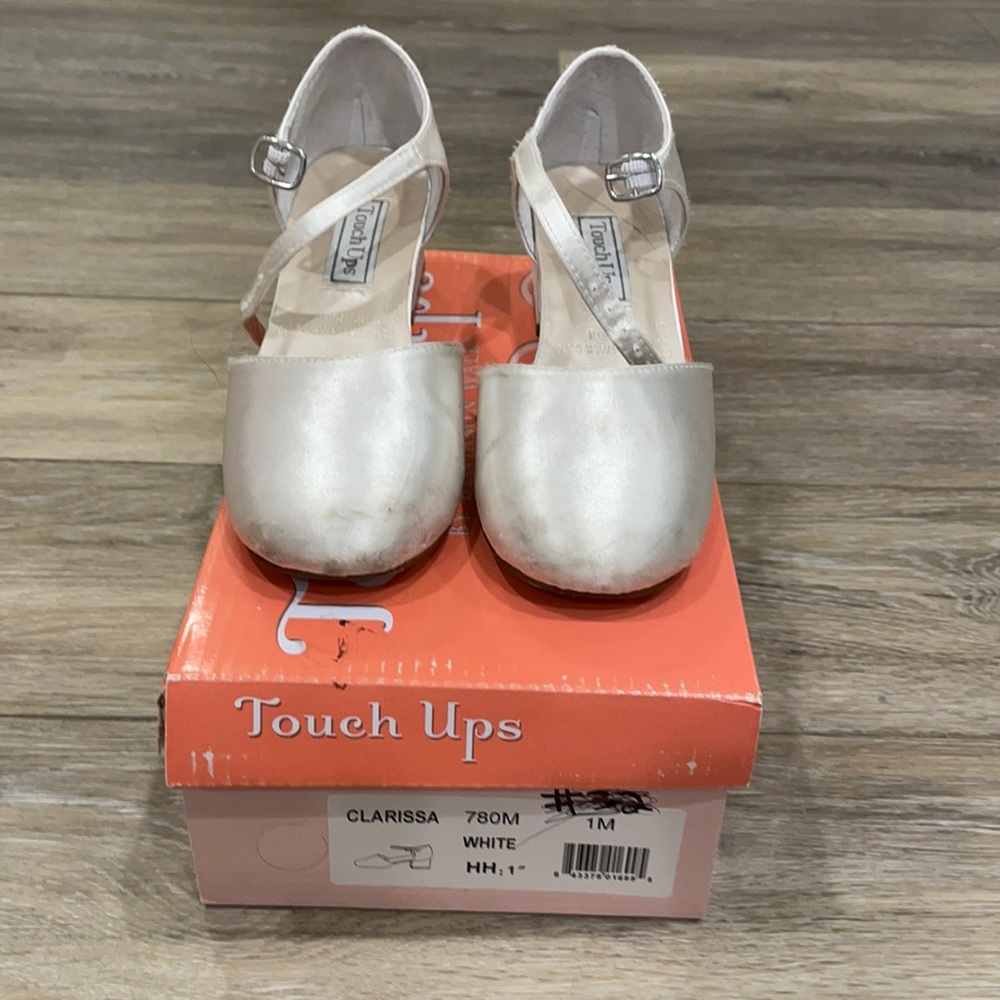 Satin girls size 1 shoe